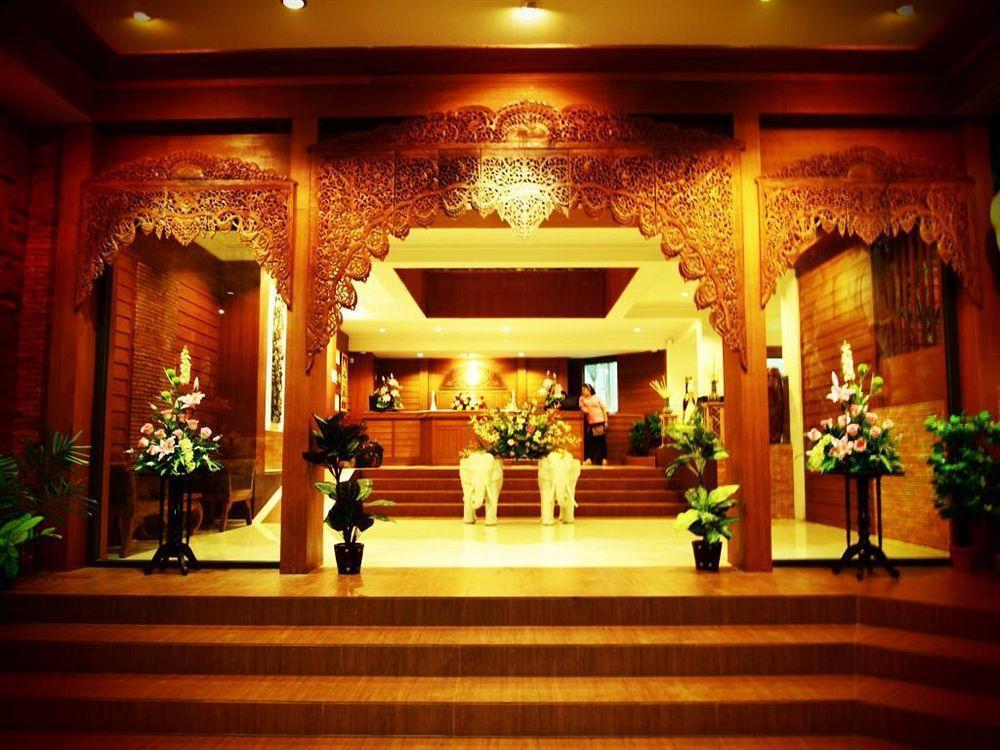 Bua Raya Hotel Чіангмай Екстер'єр фото